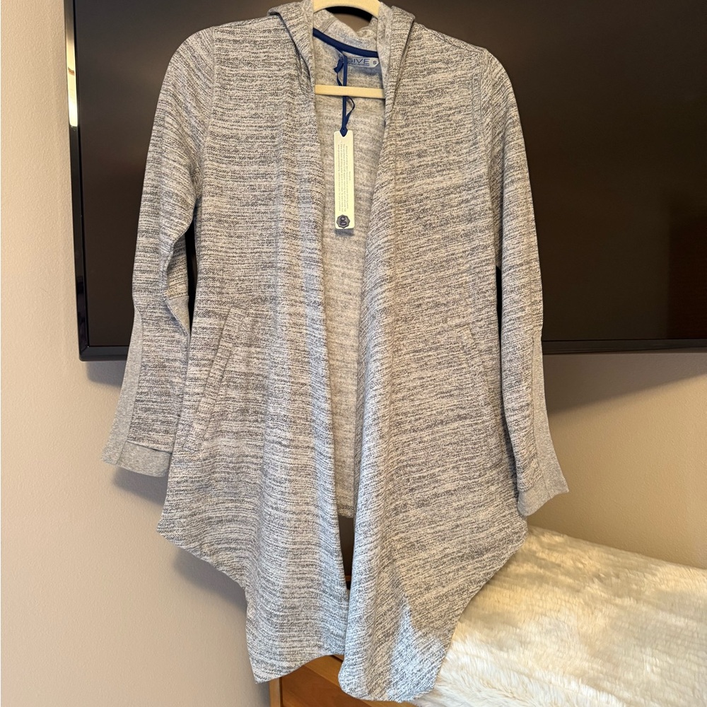 Give Apparel Meaning Grey Cardigan Size Small NWT NEW